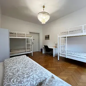  Hostel Miklosiceva Slowenien